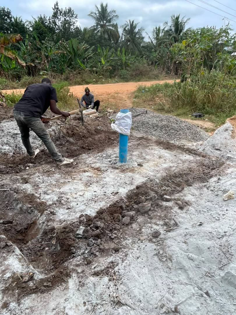 Daakyepa Initiative Ghana volunteer and community activity