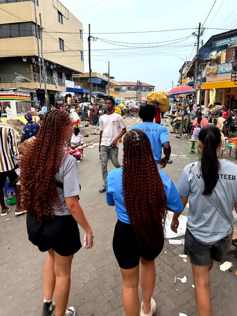 Daakyepa Initiative Ghana volunteer and community activity