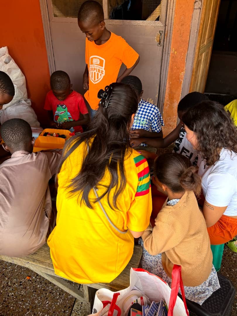 Daakyepa Initiative Ghana volunteer and community activity