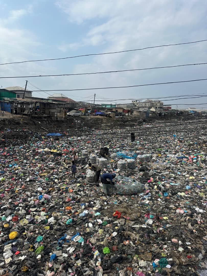 Daakyepa Initiative Ghana volunteer and community activity