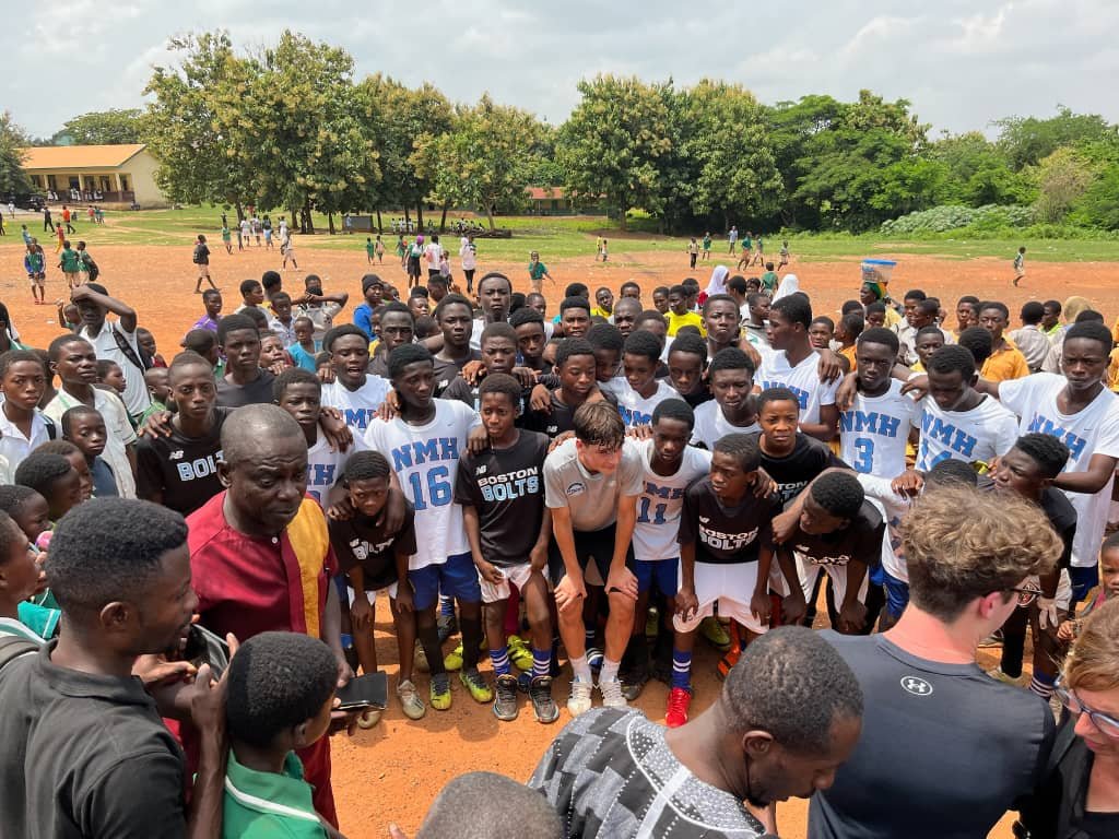 Daakyepa Initiative Ghana volunteer and community activity